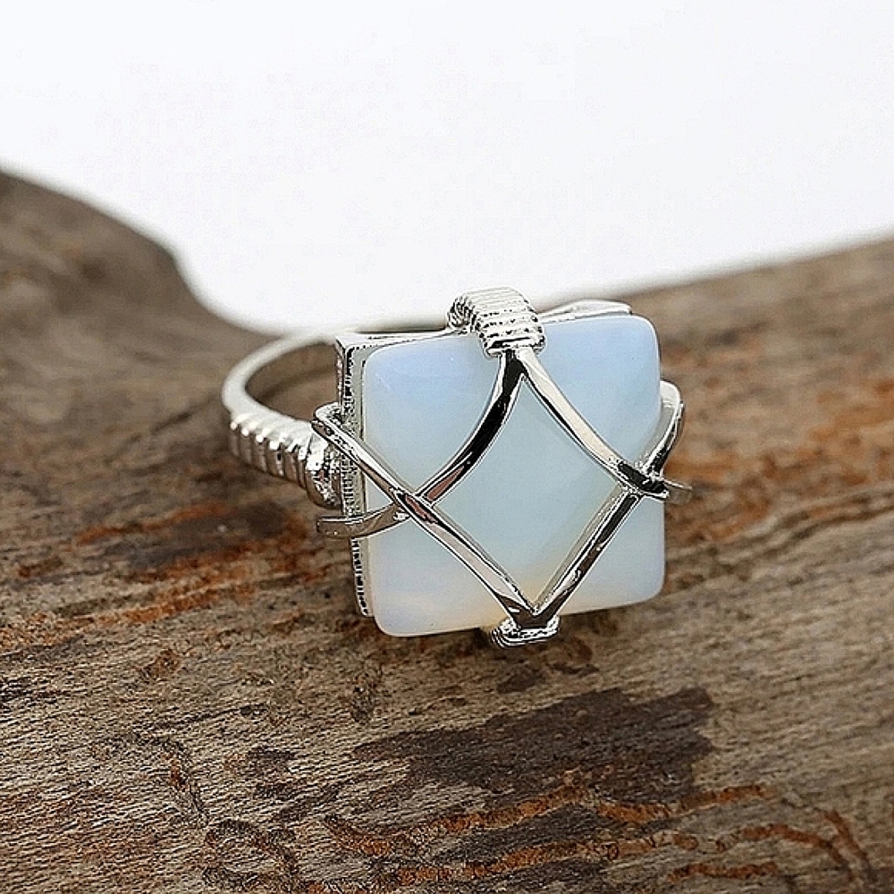 NIB Unique Bohemian Style Moonstone Silver Boho Statement Ring Size 7 - Picture 7 of 10